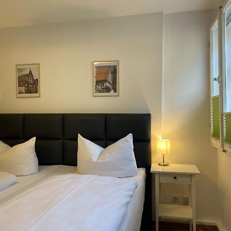 Apartment No12 Mit Zwei Schlafzimmern Und Wohnkueche Quedlinburg Bagian luar foto