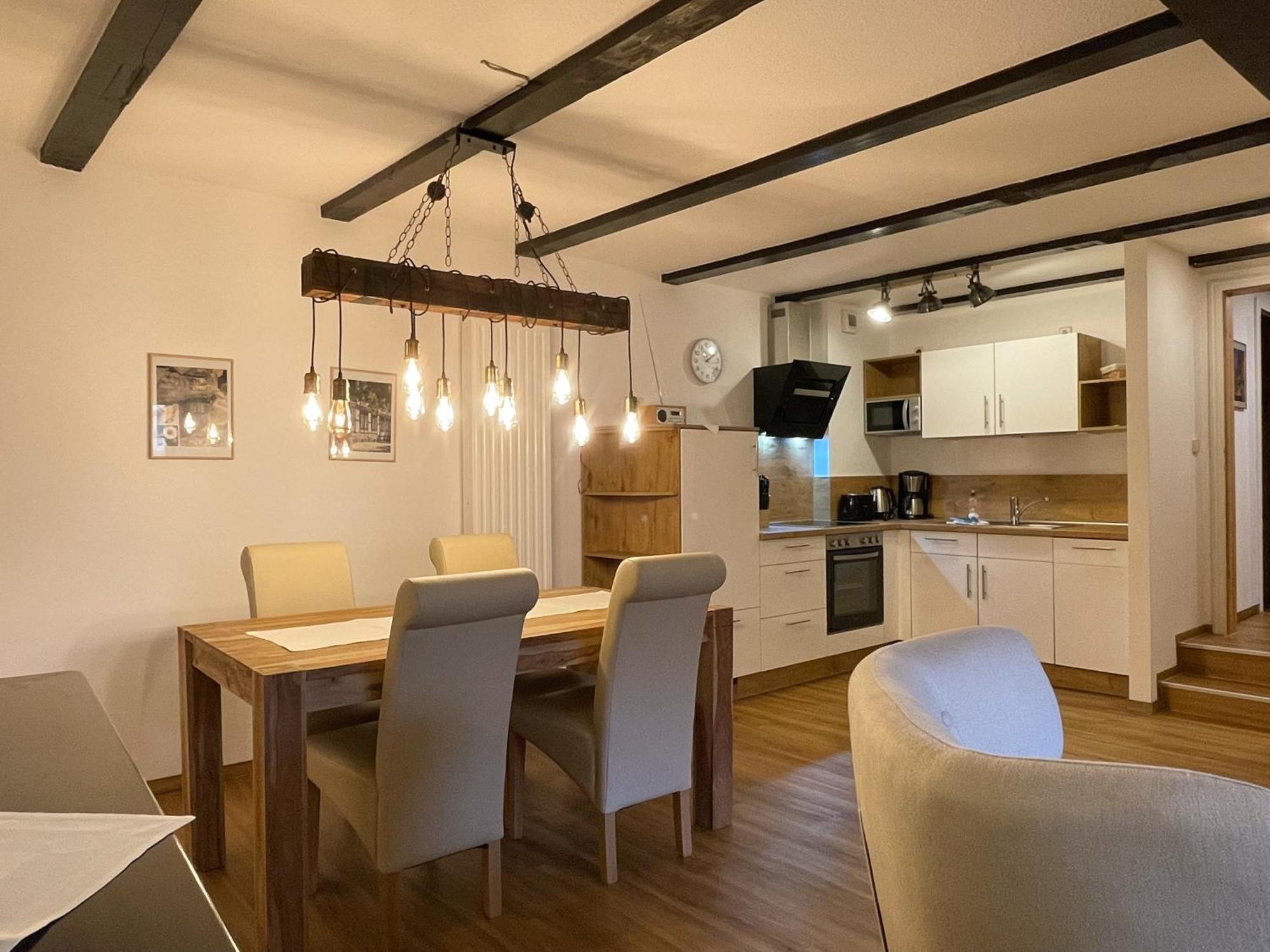 Apartment No12 Mit Zwei Schlafzimmern Und Wohnkueche Quedlinburg Bagian luar foto
