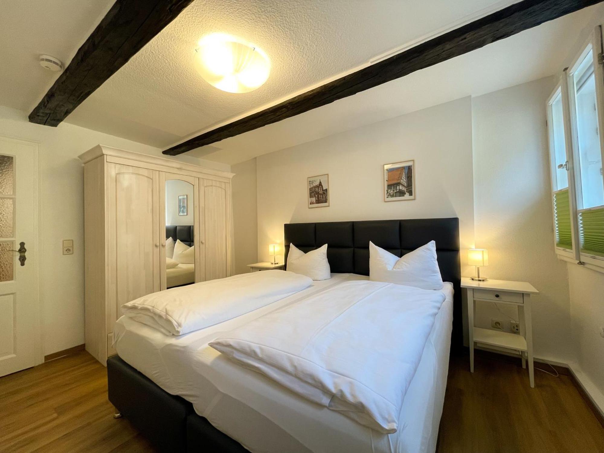 Apartment No12 Mit Zwei Schlafzimmern Und Wohnkueche Quedlinburg Bagian luar foto