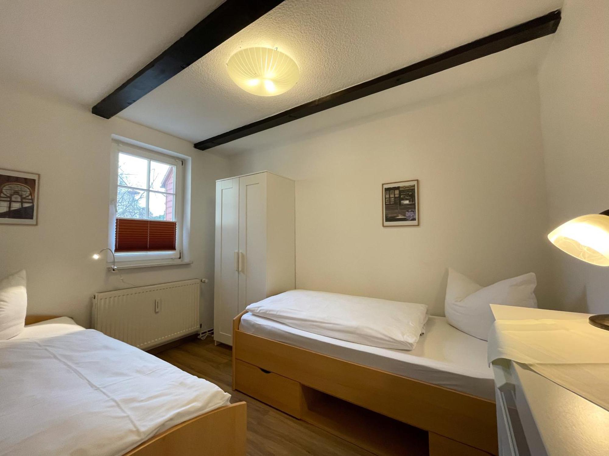 Apartment No12 Mit Zwei Schlafzimmern Und Wohnkueche Quedlinburg Bagian luar foto