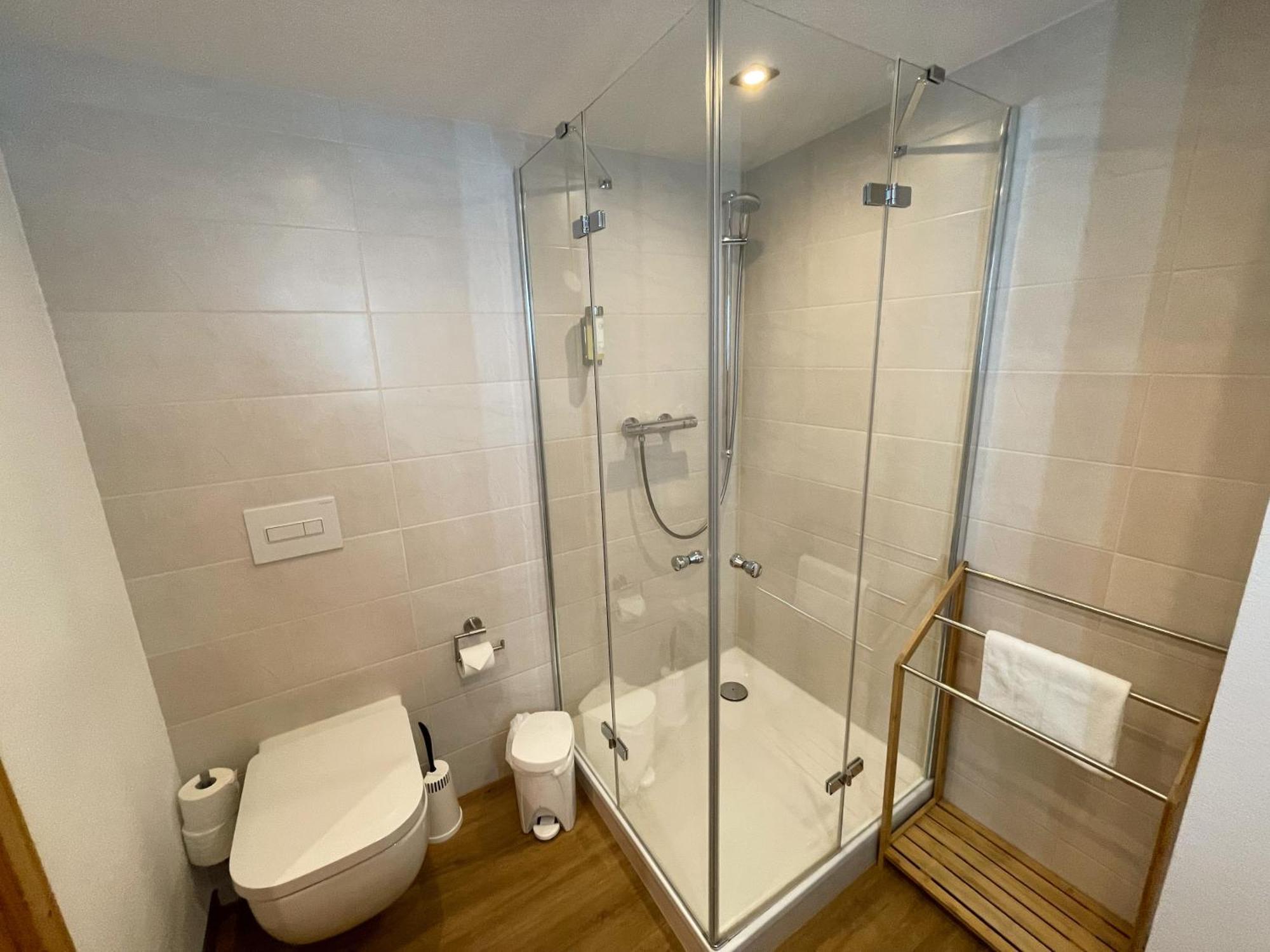 Apartment No12 Mit Zwei Schlafzimmern Und Wohnkueche Quedlinburg Bagian luar foto